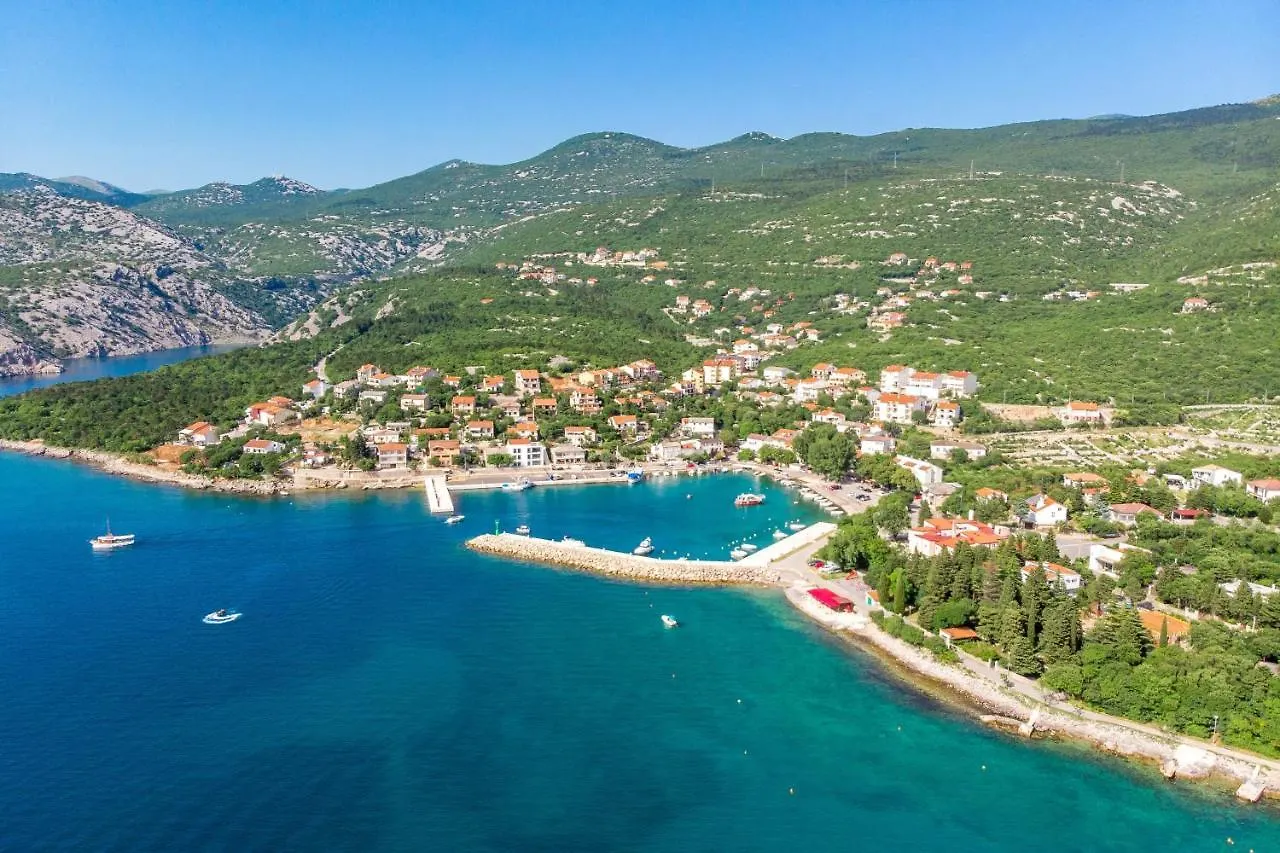 Apartments By The Sea Klenovica, Novi Vinodolski - 5557 Croatia